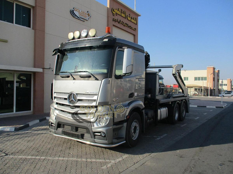 Mercedes-Benz 2642 6×2 Double Skip Loader with HIAB Crane - Skip loader truck: picture 1 Mercedes-Benz 2642 6×2 Double Skip Loader with HIAB Crane - Skip loader truck: picture 1