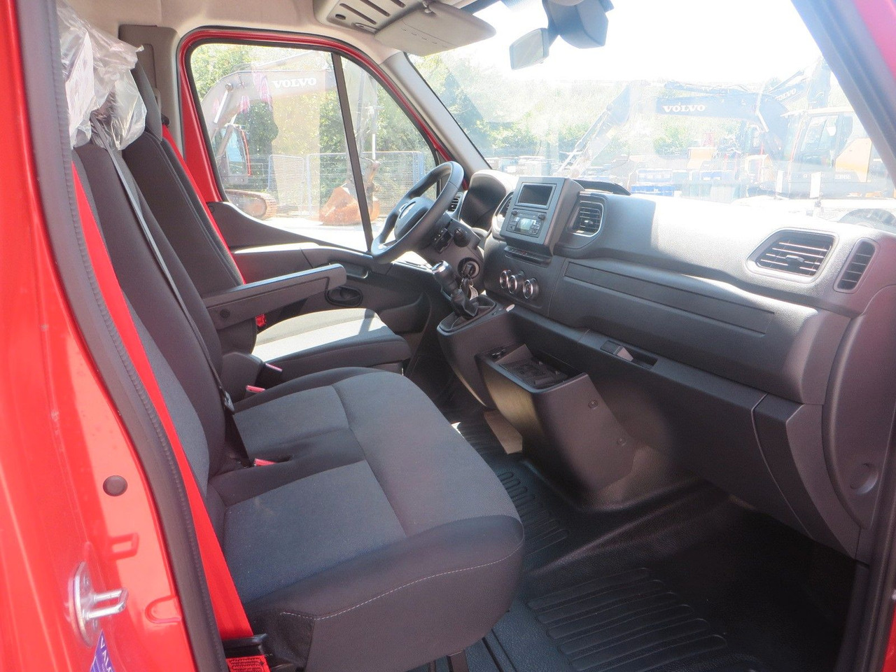 Curtain side van Renault MASTER3 tilt body: picture 15