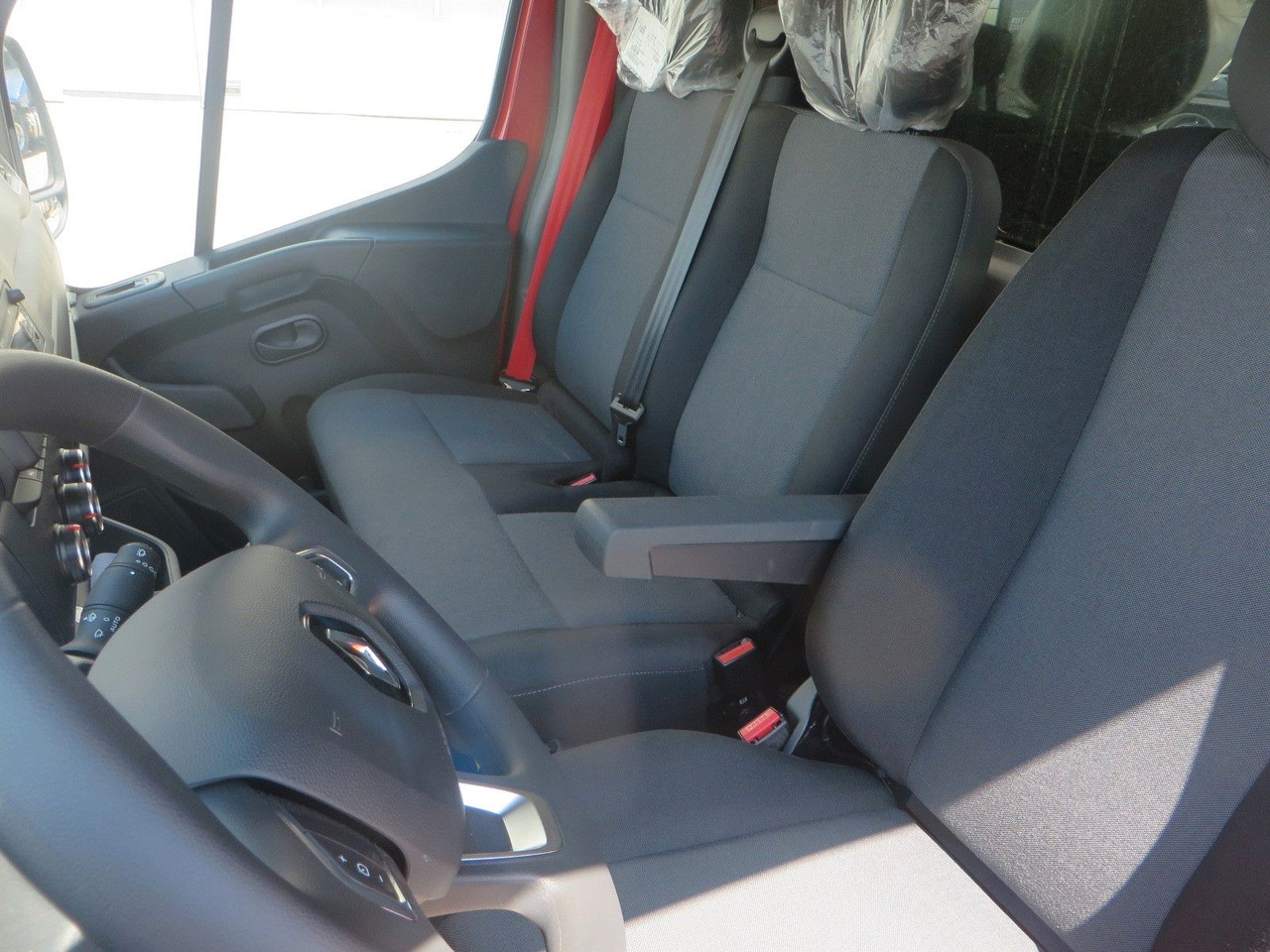 Curtain side van Renault MASTER3 tilt body: picture 11