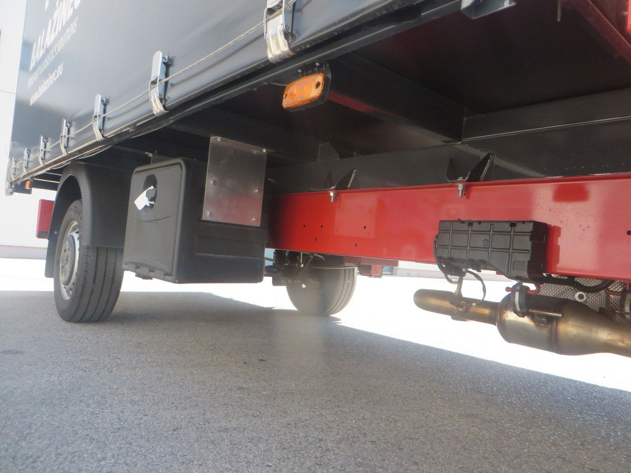 Curtain side van Renault MASTER3 tilt body: picture 8