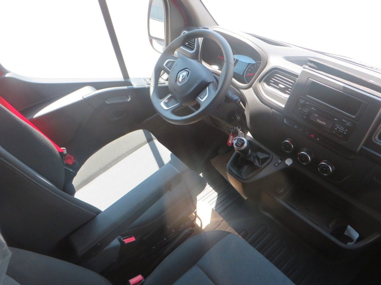 Curtain side van Renault MASTER3 tilt body: picture 14