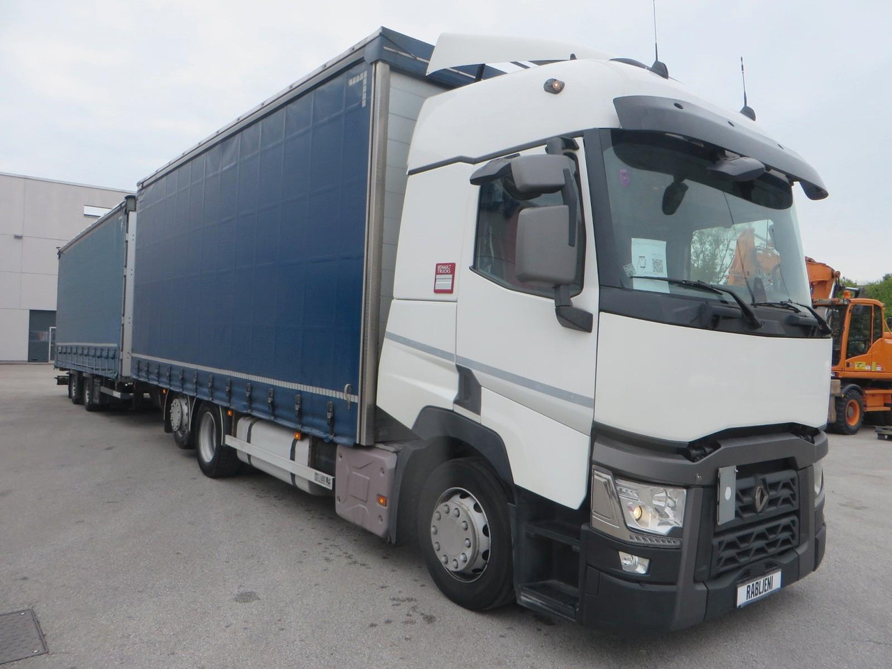 Renault T480 SC 6x2 Tandem jumbo 116m3 - Curtainsider truck: picture 2 Renault T480 SC 6x2 Tandem jumbo 116m3 - Curtainsider truck: picture 2