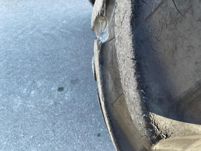 Claas Arion 650 - Farm tractor: picture 2 Claas Arion 650 - Farm tractor: picture 2