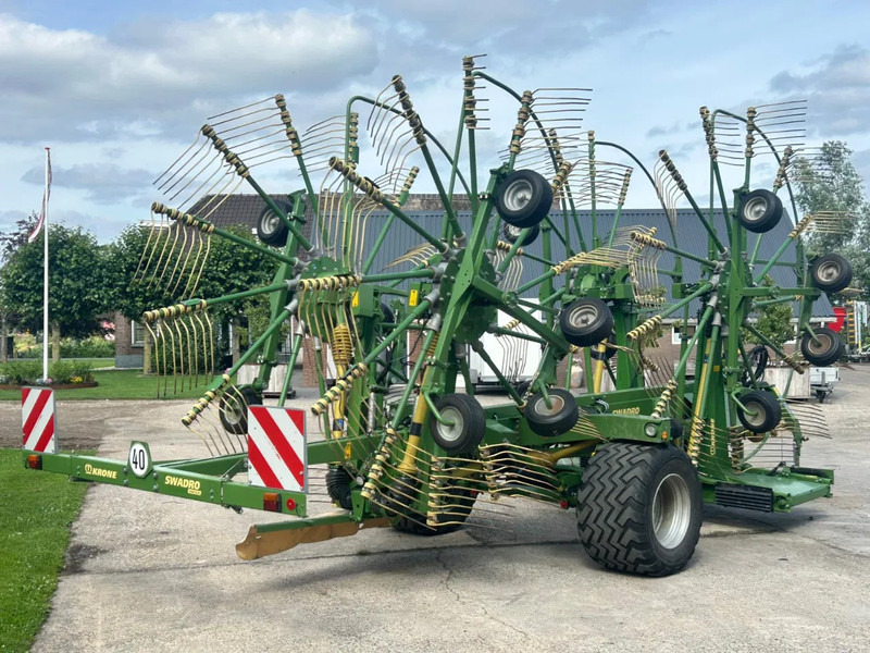 Krone Krone swadro 1400 Plus Zwadhark 4 rotor hark - Tedder/ Rake: picture 4 Krone Krone swadro 1400 Plus Zwadhark 4 rotor hark - Tedder/ Rake: picture 4