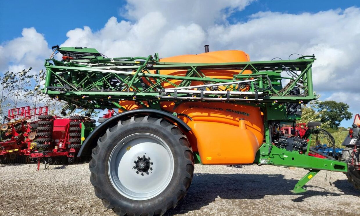 Amazone UX 6200 Super 36-24m med GPS - Trailed sprayer: picture 3 Amazone UX 6200 Super 36-24m med GPS - Trailed sprayer: picture 3