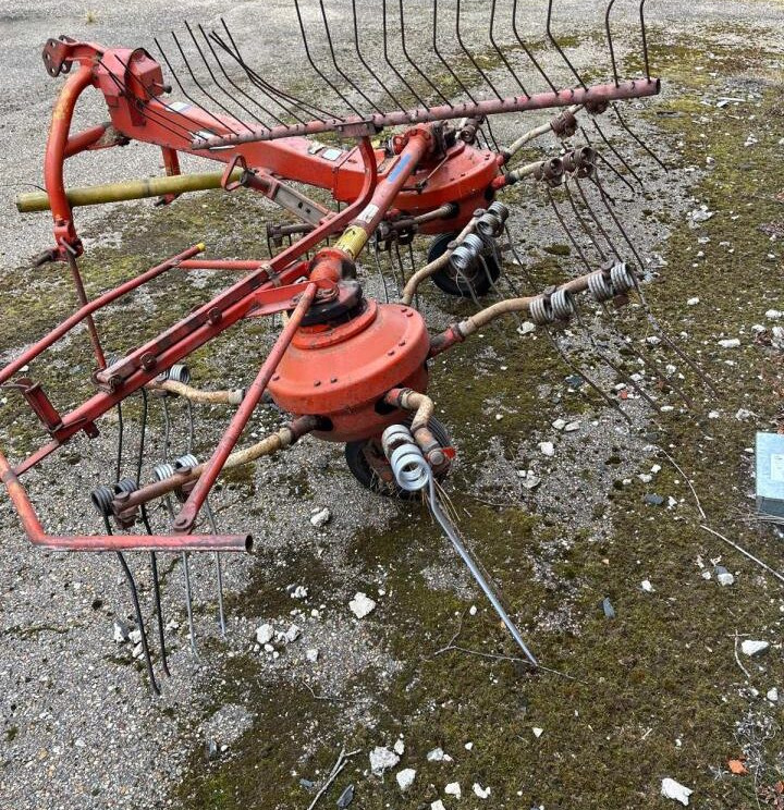 Kuhn GSR 25 N - Tedder/ Rake: picture 3 Kuhn GSR 25 N - Tedder/ Rake: picture 3