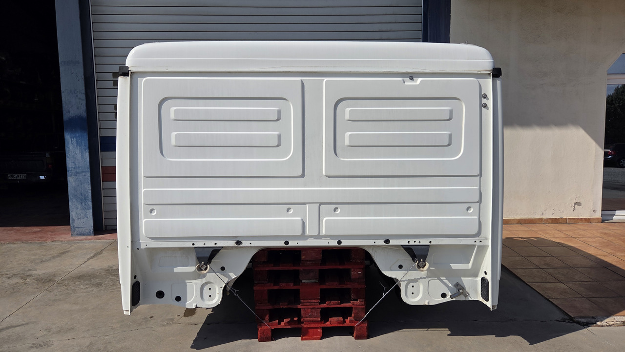 MERCEDES-BENZ ACTROS MP3 EURO 5 MEDIUM SIZE - Cab: picture 4 MERCEDES-BENZ ACTROS MP3 EURO 5 MEDIUM SIZE - Cab: picture 4