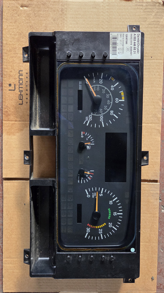 MERCEDES-BENZ econic - Dashboard for Bus: picture 1 MERCEDES-BENZ econic - Dashboard for Bus: picture 1