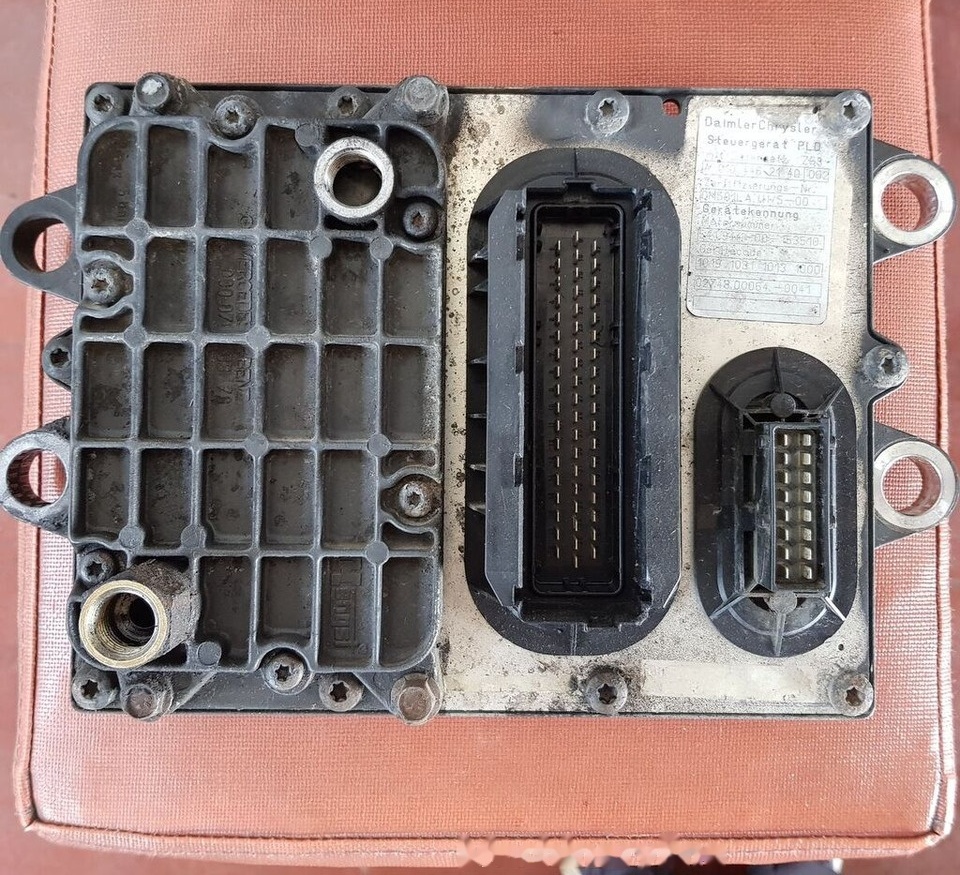 Mercedes-Benz ACTROS EURO3 A 010 446 2140 Mercedes-Benz ACTROS MB2 - ECU for Truck: picture 2 Mercedes-Benz ACTROS EURO3 A 010 446 2140 Mercedes-Benz ACTROS MB2 - ECU for Truck: picture 2