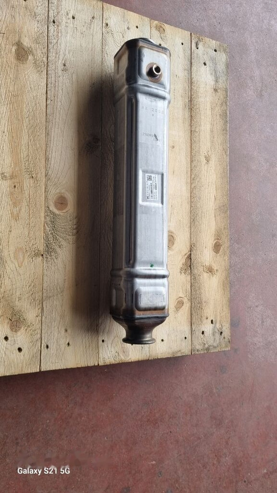Mercedes-Benz EXHAUST GAS COULER A 4721401675 Mercedes-Benz ACTROS MP4 - Engine and parts for Truck: picture 2 Mercedes-Benz EXHAUST GAS COULER A 4721401675 Mercedes-Benz ACTROS MP4 - Engine and parts for Truck: picture 2