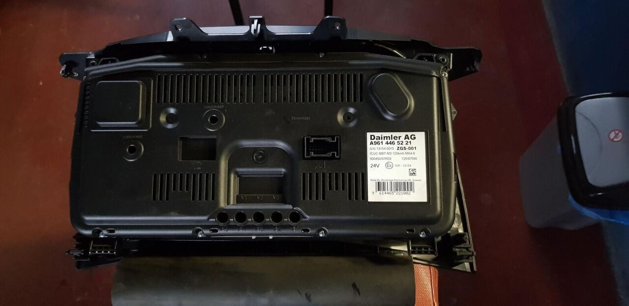 Mercedes-Benz INSTRUMENT PANEL ACTROS EURO 6 Mercedes-Benz ACTROS MP4 - Dashboard for Truck: picture 1 Mercedes-Benz INSTRUMENT PANEL ACTROS EURO 6 Mercedes-Benz ACTROS MP4 - Dashboard for Truck: picture 1