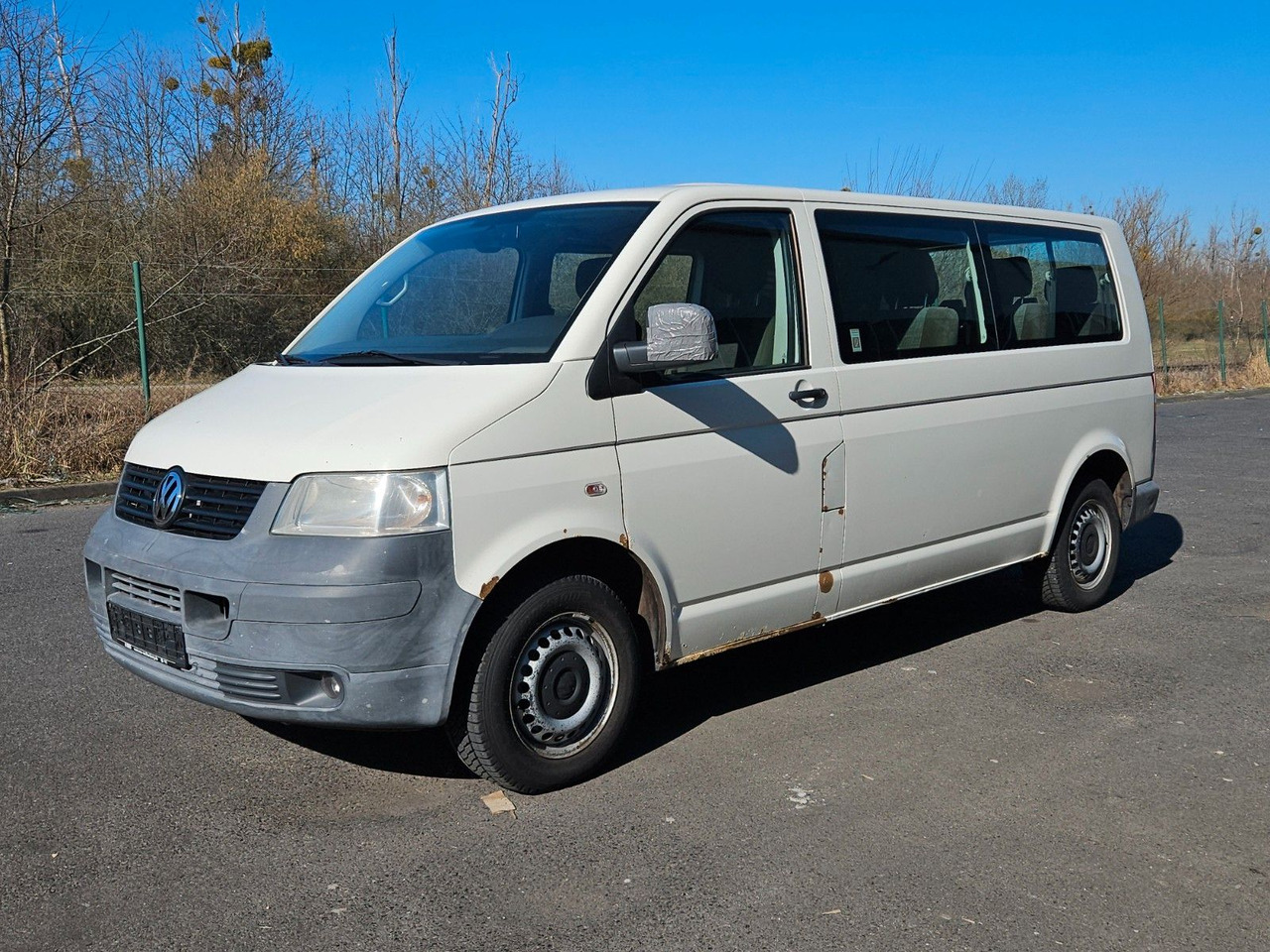 Volkswagen T5 9 Sitzer - Passenger van: picture 1 Volkswagen T5 9 Sitzer - Passenger van: picture 1