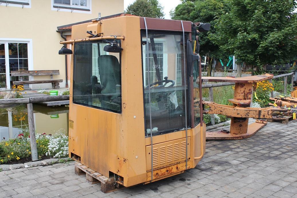 Case 621 - Cab for Construction machinery: picture 4 Case 621 - Cab for Construction machinery: picture 4