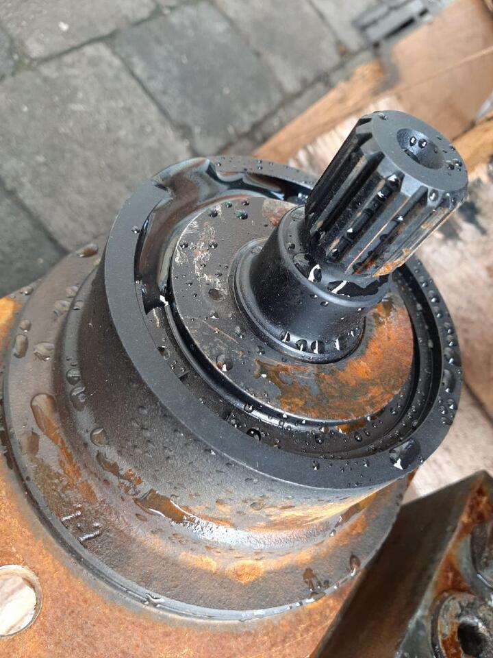 Case Voac aus 788 LC - Hydraulic motor for Construction machinery: picture 3 Case Voac aus 788 LC - Hydraulic motor for Construction machinery: picture 3