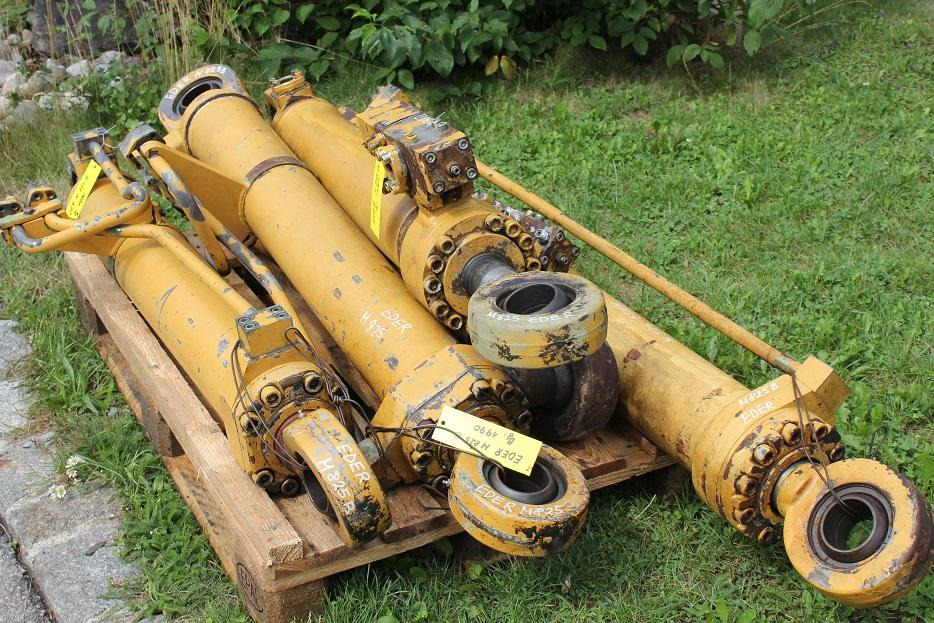 Eder M 825 - Hydraulic cylinder for Construction machinery: picture 2 Eder M 825 - Hydraulic cylinder for Construction machinery: picture 2