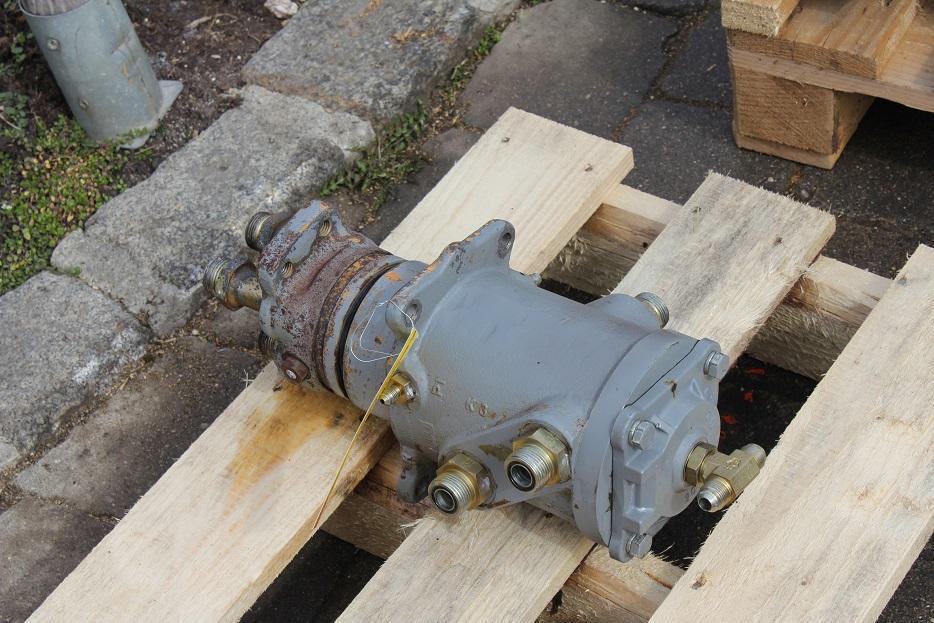 Fiat-Hitachi EX 165 - Hydraulics for Crawler excavator: picture 3 Fiat-Hitachi EX 165 - Hydraulics for Crawler excavator: picture 3