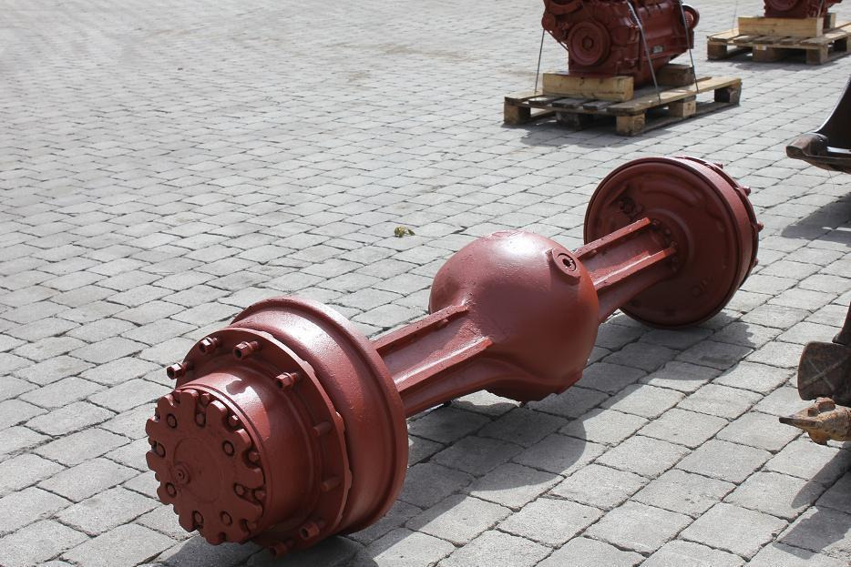 Hanomag B 8 - Axle and parts for Construction machinery: picture 2 Hanomag B 8 - Axle and parts for Construction machinery: picture 2