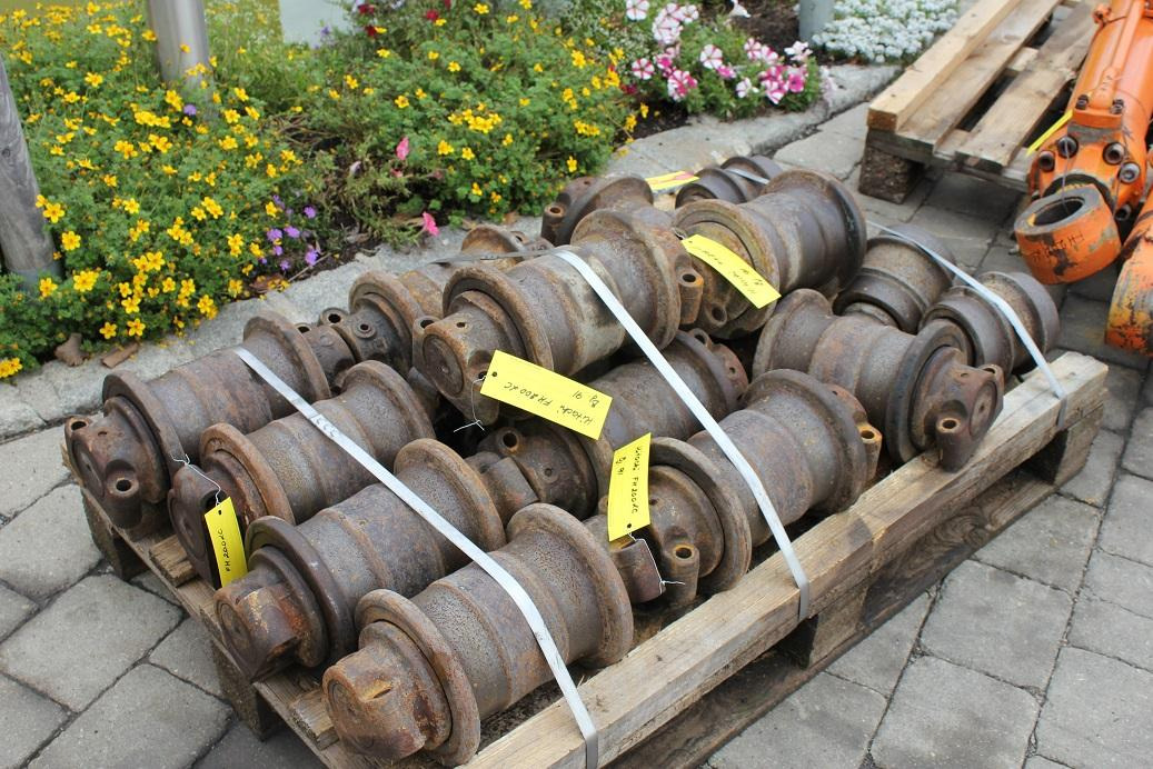 Hitachi FH 200LC - Track roller for Construction machinery: picture 3 Hitachi FH 200LC - Track roller for Construction machinery: picture 3