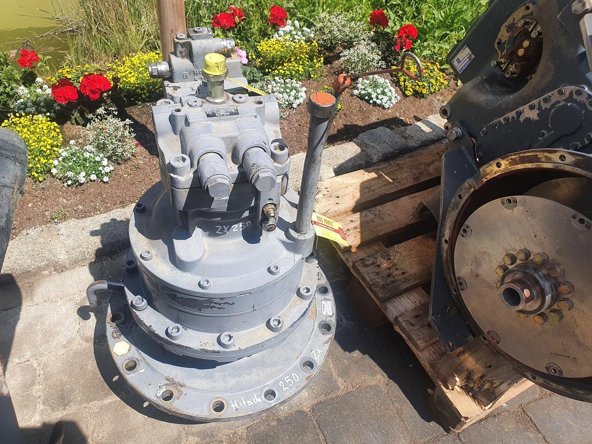 Hitachi ZX 250 - Swing motor for Construction machinery: picture 3 Hitachi ZX 250 - Swing motor for Construction machinery: picture 3