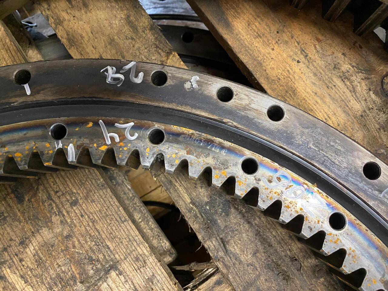 Hitachi ZX 50 - Slewing ring for Construction machinery: picture 5 Hitachi ZX 50 - Slewing ring for Construction machinery: picture 5