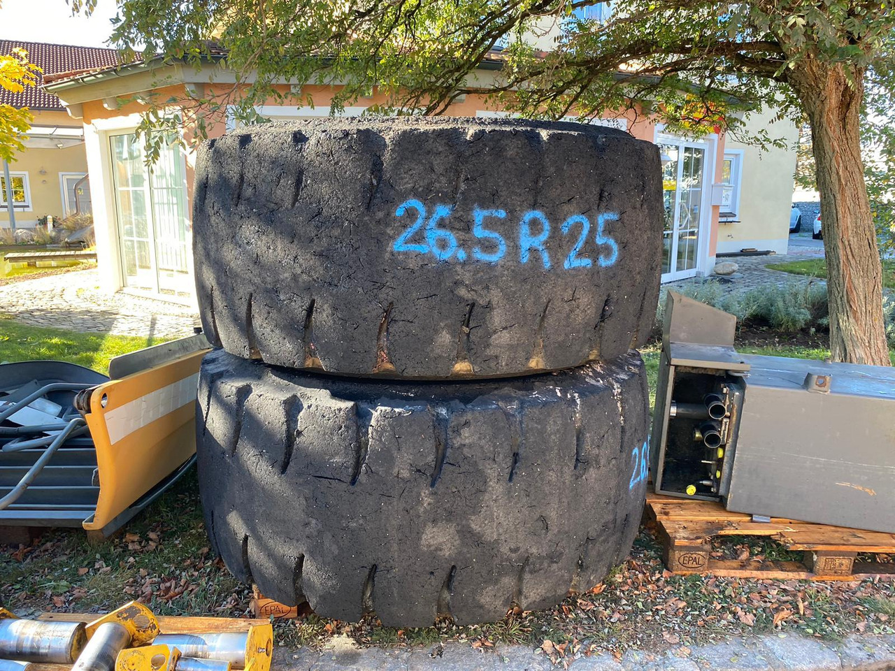Liebherr 26,5R25 aus L564 - Tire for Construction machinery: picture 5 Liebherr 26,5R25 aus L564 - Tire for Construction machinery: picture 5