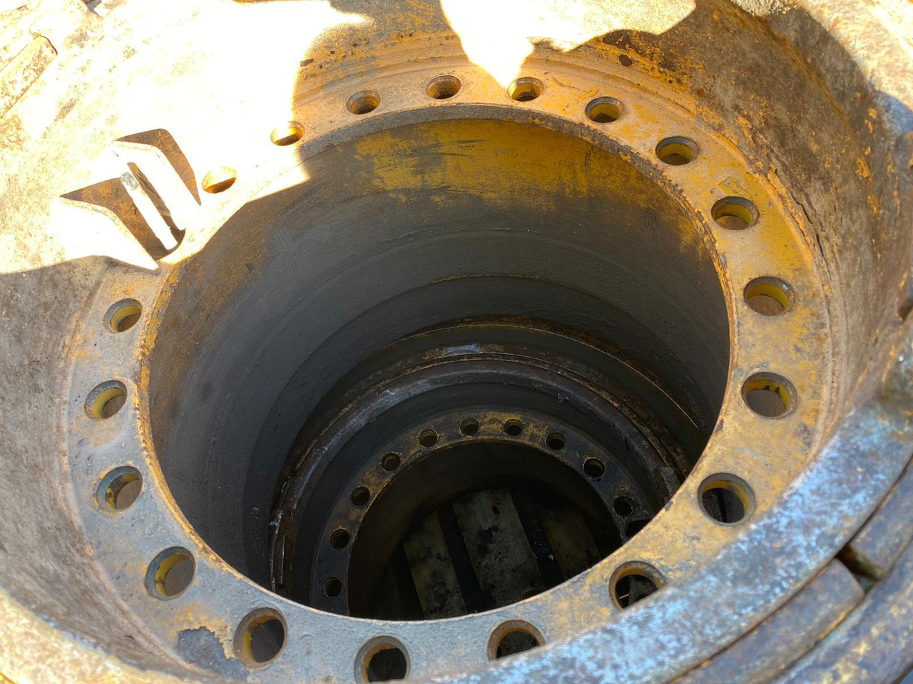 Liebherr 26,5R25 aus L564 - Tire for Construction machinery: picture 2 Liebherr 26,5R25 aus L564 - Tire for Construction machinery: picture 2