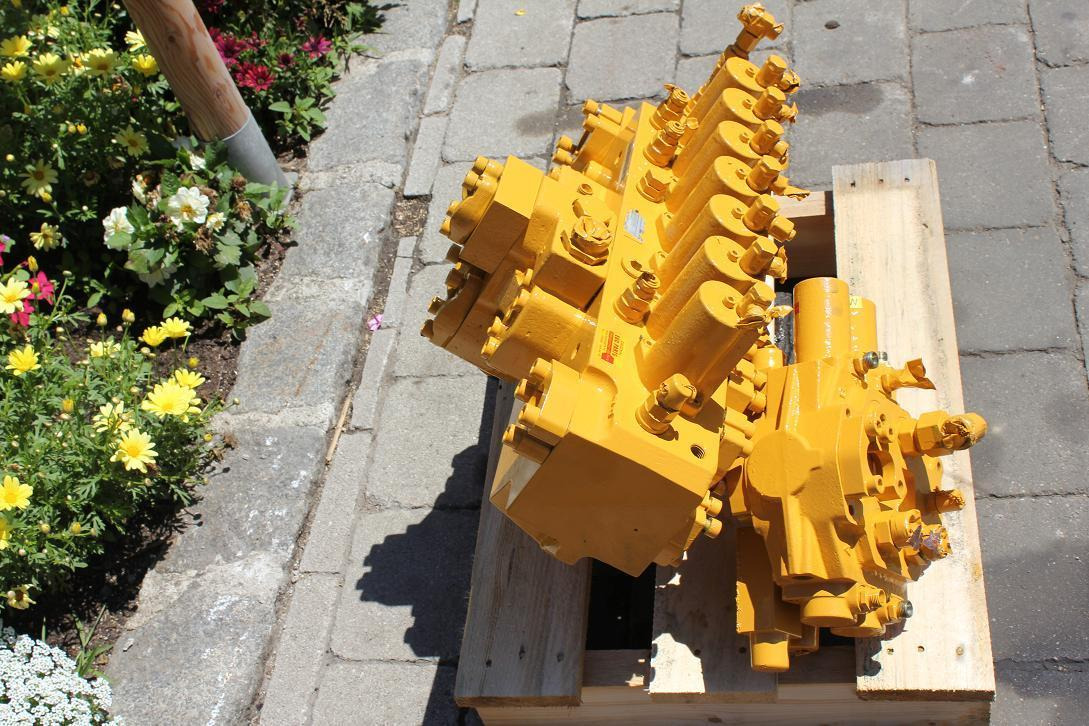 Liebherr 900 Lit. - Hydraulic valve for Construction machinery: picture 5 Liebherr 900 Lit. - Hydraulic valve for Construction machinery: picture 5