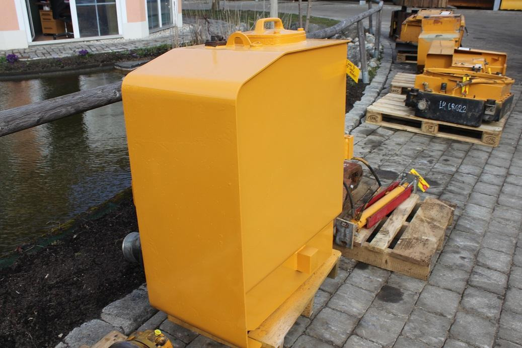 Liebherr A 904 C LIT - Fuel tank for Construction machinery: picture 2 Liebherr A 904 C LIT - Fuel tank for Construction machinery: picture 2