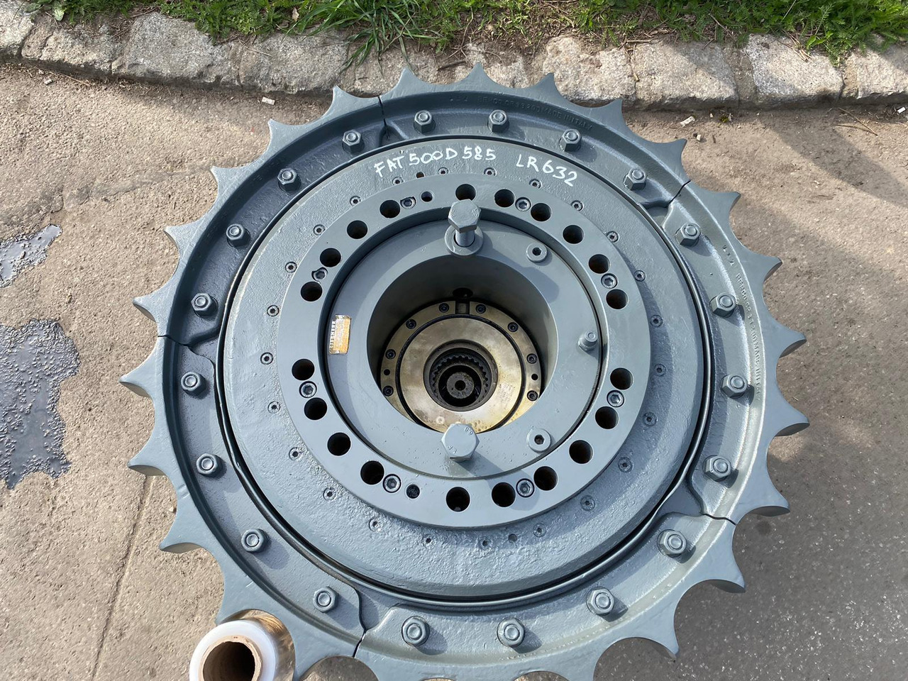 Liebherr FAT 500D585 aus PR 632 - Final drive for Construction machinery: picture 3 Liebherr FAT 500D585 aus PR 632 - Final drive for Construction machinery: picture 3