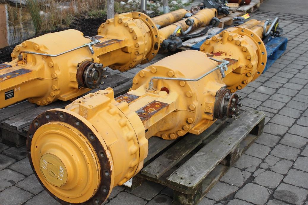 Liebherr L 556 - Axle and parts for Construction machinery: picture 4 Liebherr L 556 - Axle and parts for Construction machinery: picture 4