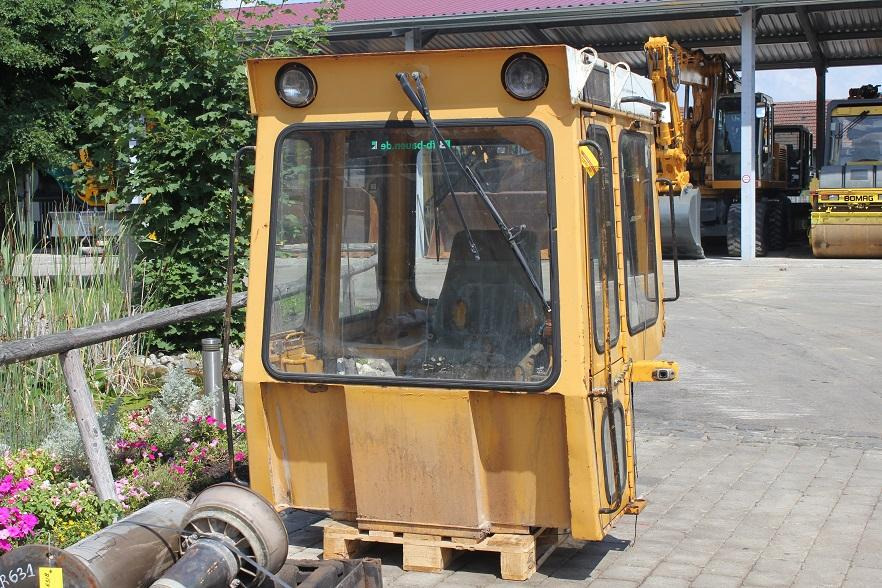 Liebherr LR 631 - Cab for Construction machinery: picture 2 Liebherr LR 631 - Cab for Construction machinery: picture 2