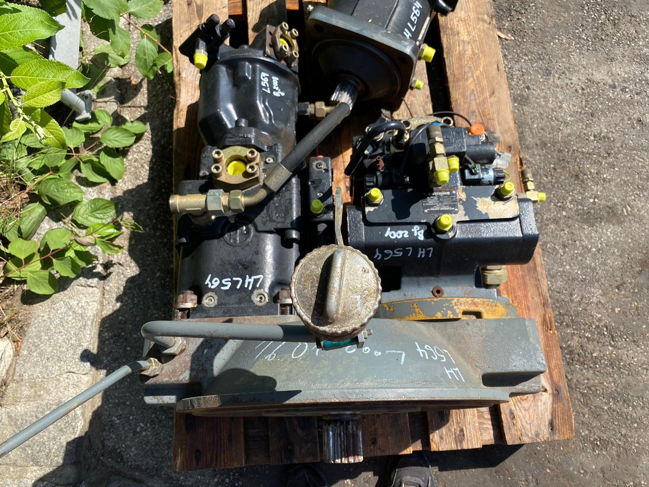 Liebherr PVG 350, A4VG 125 aus L 574 - Hydraulic pump for Construction machinery: picture 1 Liebherr PVG 350, A4VG 125 aus L 574 - Hydraulic pump for Construction machinery: picture 1