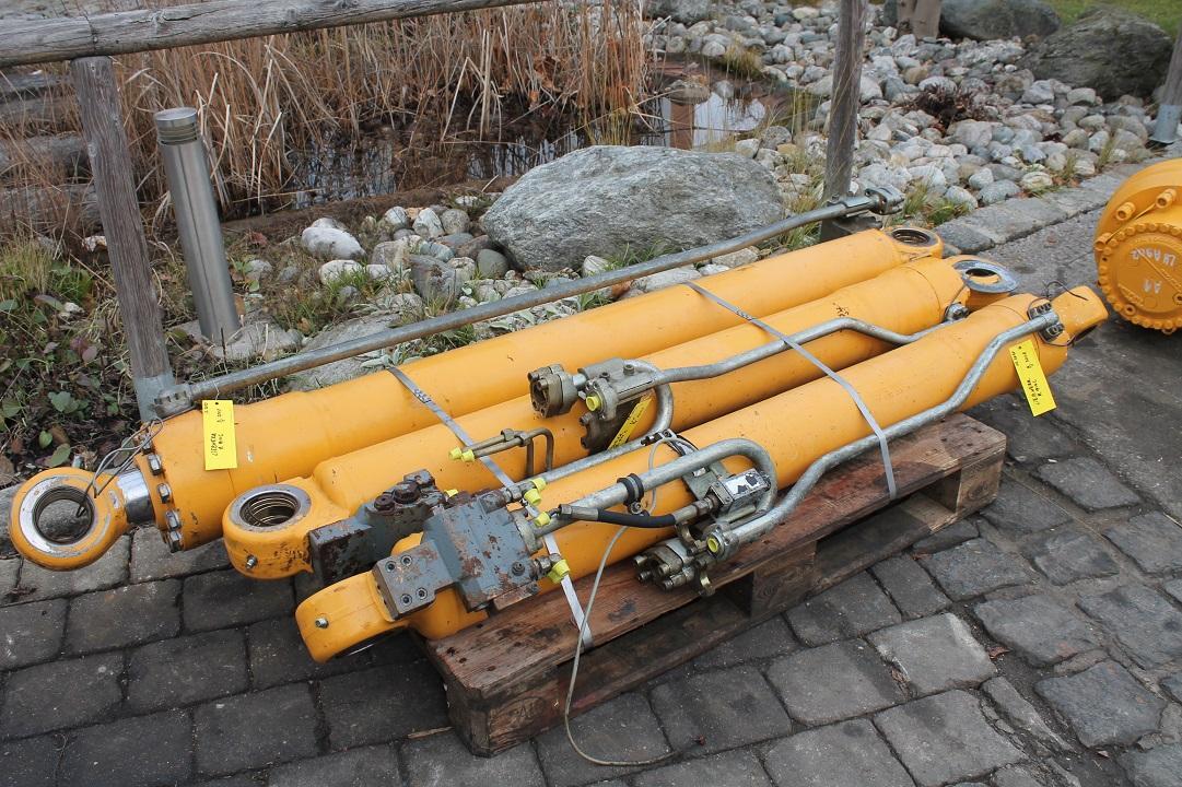 Liebherr R 914 C LIT - Hydraulic cylinder for Construction machinery: picture 5 Liebherr R 914 C LIT - Hydraulic cylinder for Construction machinery: picture 5