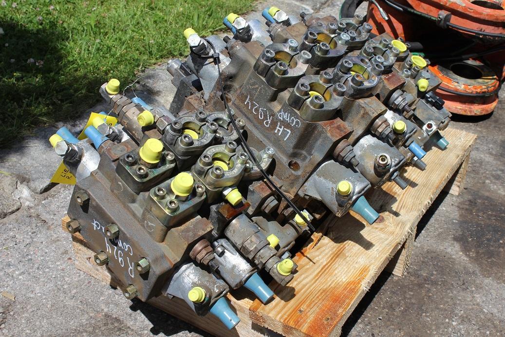 Liebherr R 924 compact - Hydraulic valve for Construction machinery: picture 4 Liebherr R 924 compact - Hydraulic valve for Construction machinery: picture 4