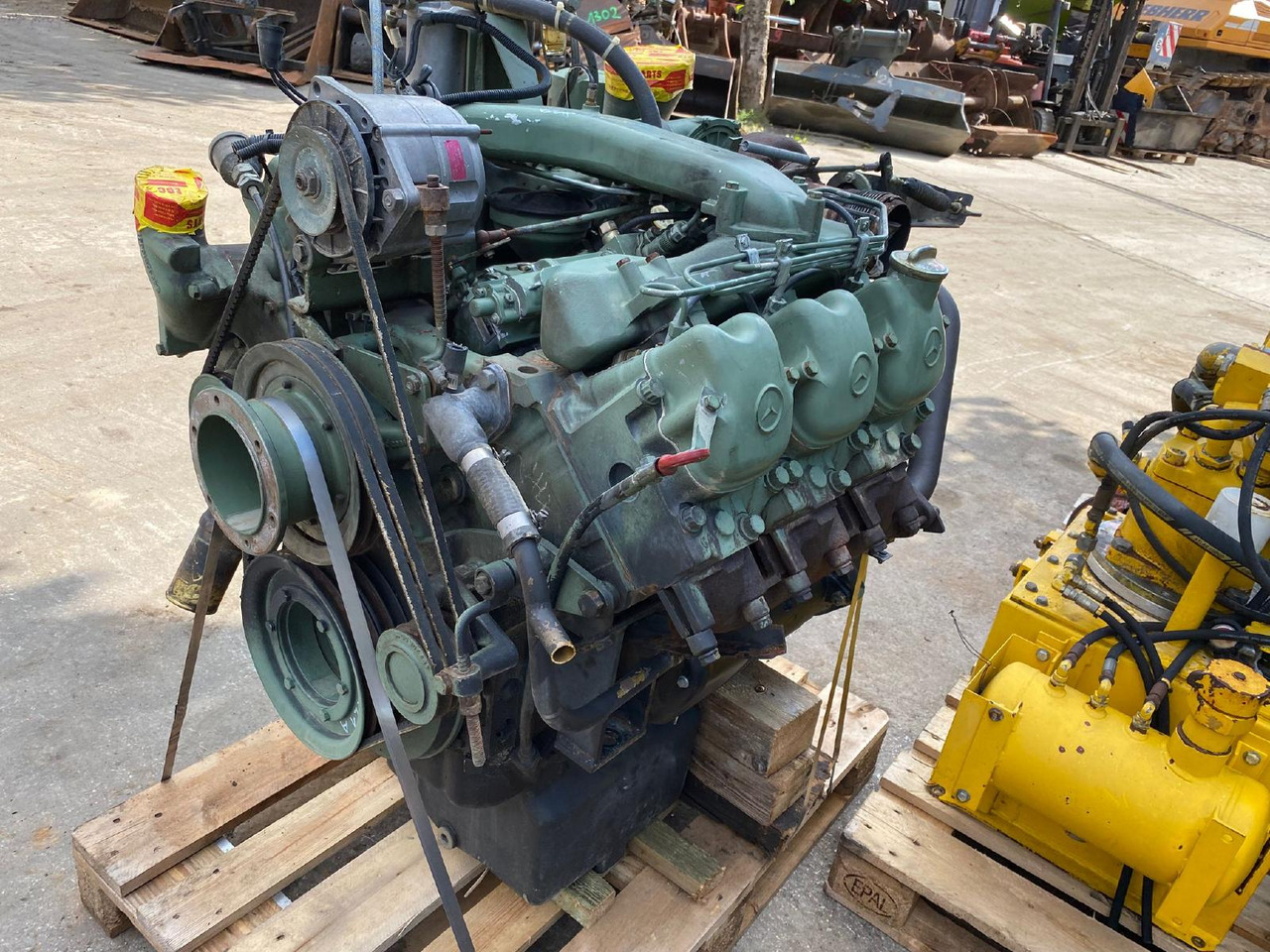 Mercedes Benz OM 421 aus PB 240 - Engine for Construction machinery: picture 1 Mercedes Benz OM 421 aus PB 240 - Engine for Construction machinery: picture 1