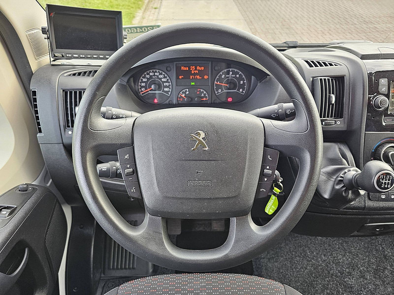 Small van Peugeot Boxer 2.2 L2H2 Airco Euro6!: picture 10