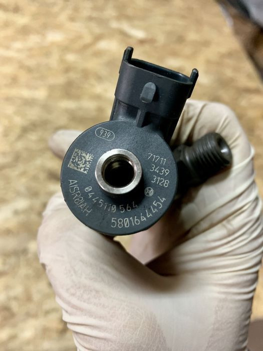 0445110564 for IVECO Daily 3.0 commercial vehicle - Injector for Commercial vehicle: picture 1 0445110564 for IVECO Daily 3.0 commercial vehicle - Injector for Commercial vehicle: picture 1