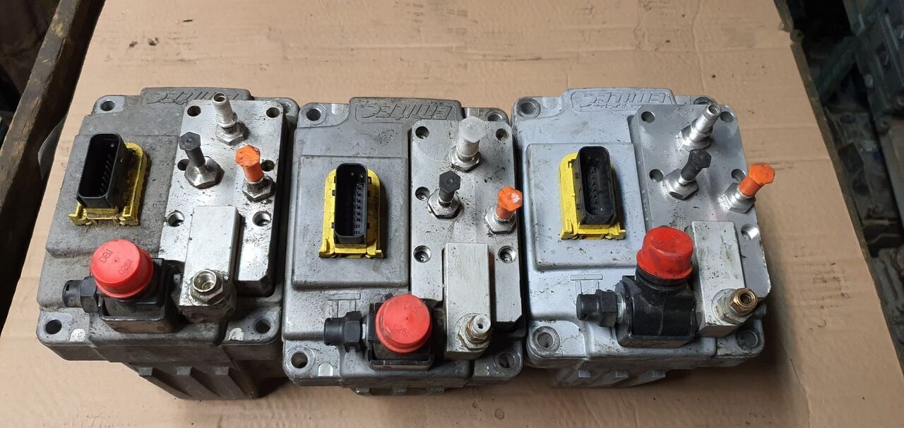 81154036134000 MAN TGX TGS truck - Muffler/ Exhaust system for Truck: picture 2 81154036134000 MAN TGX TGS truck - Muffler/ Exhaust system for Truck: picture 2