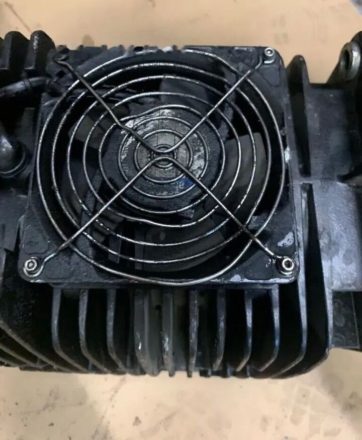 Do Autobusu Volvo B5LH E5 K202733 HCS K202733 - Air brake compressor for Truck: picture 2 Do Autobusu Volvo B5LH E5 K202733 HCS K202733 - Air brake compressor for Truck: picture 2