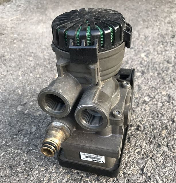 K029246, 2111497 Volvo FH - Brake valve for Truck: picture 1 K029246, 2111497 Volvo FH - Brake valve for Truck: picture 1