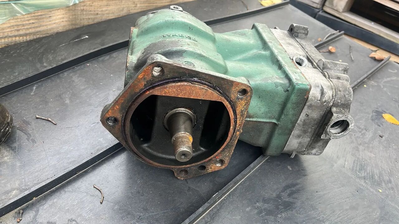 Kompresor Sprężarka Powietrza Volvo WABCO 4127040080 Volvo - Air brake compressor for Truck: picture 1 Kompresor Sprężarka Powietrza Volvo WABCO 4127040080 Volvo - Air brake compressor for Truck: picture 1