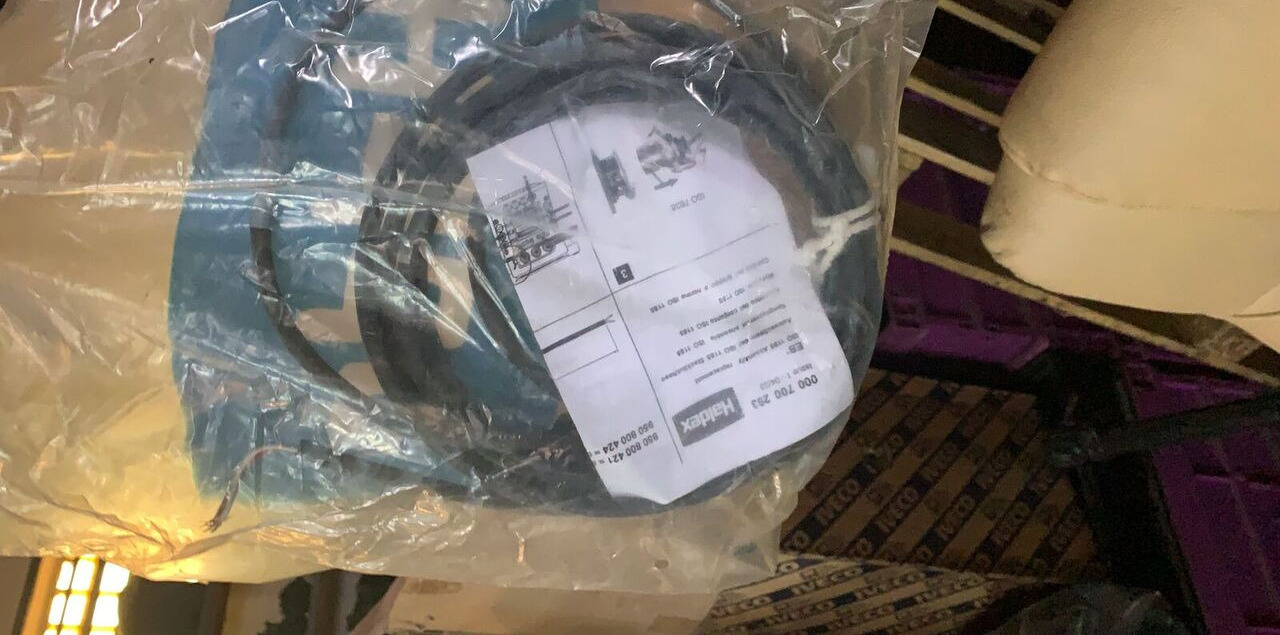 New Sensor for Truck WABCO ABS Mercedes DAF hurt części TIR TRUCK 4410323410   Mercedes-Benz ACTROS 4410323410 truck: picture 14