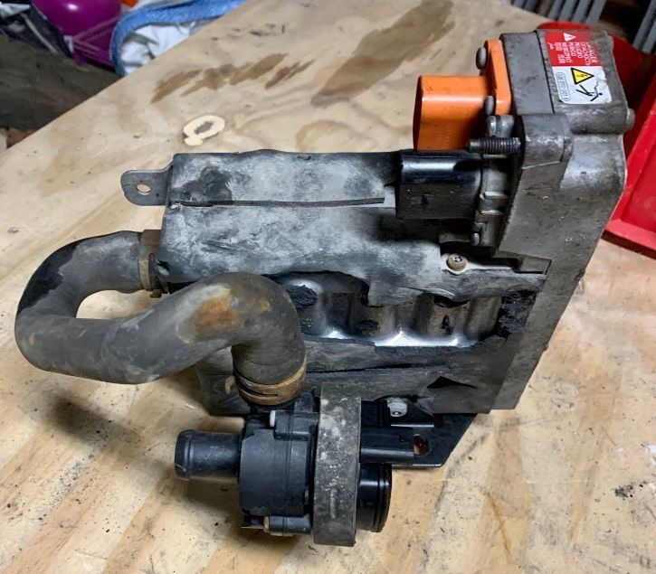 Wymiennik Ciepła Oryginał 12E.963.231B for Volkswagen GOLF VII, E-Golf automobile - Oil cooler for Car: picture 1 Wymiennik Ciepła Oryginał 12E.963.231B for Volkswagen GOLF VII, E-Golf automobile - Oil cooler for Car: picture 1