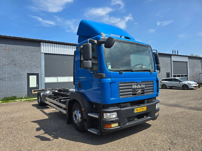 MAN TGM 15.240 TGM BDF - Container transporter/ Swap body truck: picture 2 MAN TGM 15.240 TGM BDF - Container transporter/ Swap body truck: picture 2
