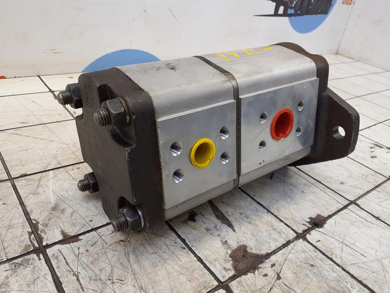 Compact truck CT-2 Dual gear pump - Hydraulic pump for Crane: picture 4 Compact truck CT-2 Dual gear pump - Hydraulic pump for Crane: picture 4