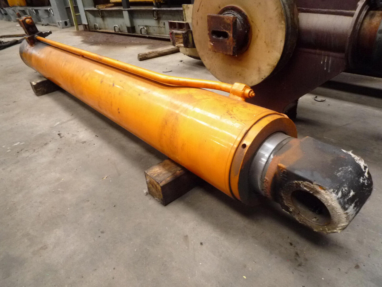 FAUN ATF 30-2 Boom cylinder - Hydraulic cylinder for Mobile crane: picture 1 FAUN ATF 30-2 Boom cylinder - Hydraulic cylinder for Mobile crane: picture 1