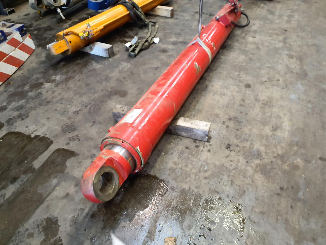 FAUN ATF 60-4 boom cylinder - Hydraulic cylinder for Mobile crane: picture 2 FAUN ATF 60-4 boom cylinder - Hydraulic cylinder for Mobile crane: picture 2
