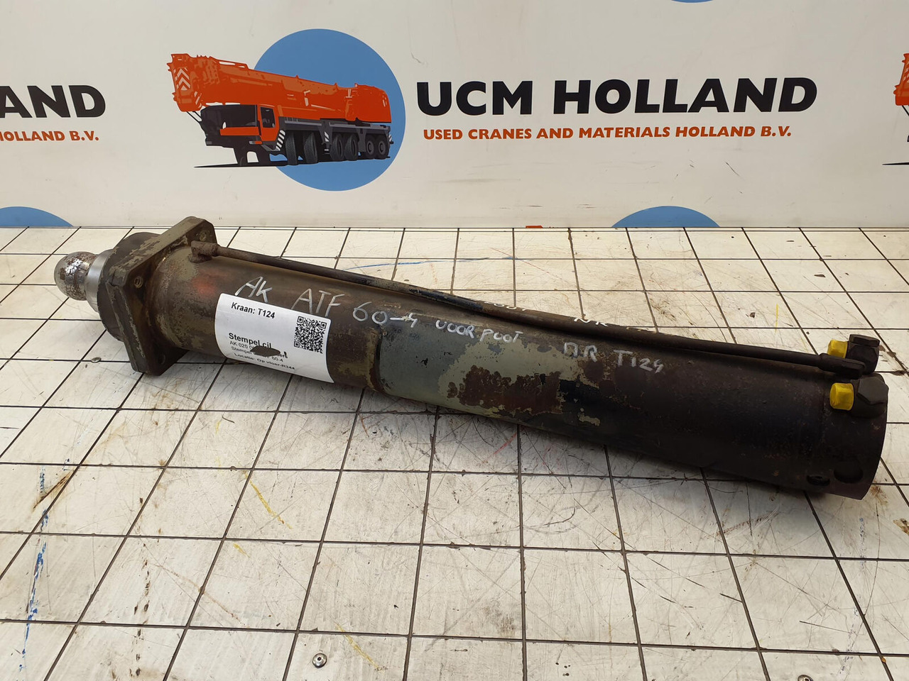 FAUN ATF 60-4 outrigger cylinder front - Hydraulic cylinder for Crane: picture 2 FAUN ATF 60-4 outrigger cylinder front - Hydraulic cylinder for Crane: picture 2