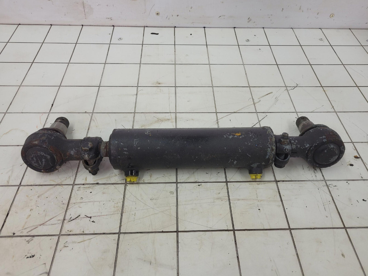 FAUN ATF 60-4 steering cylinder axle 2 - Hydraulic cylinder for Mobile crane: picture 4 FAUN ATF 60-4 steering cylinder axle 2 - Hydraulic cylinder for Mobile crane: picture 4