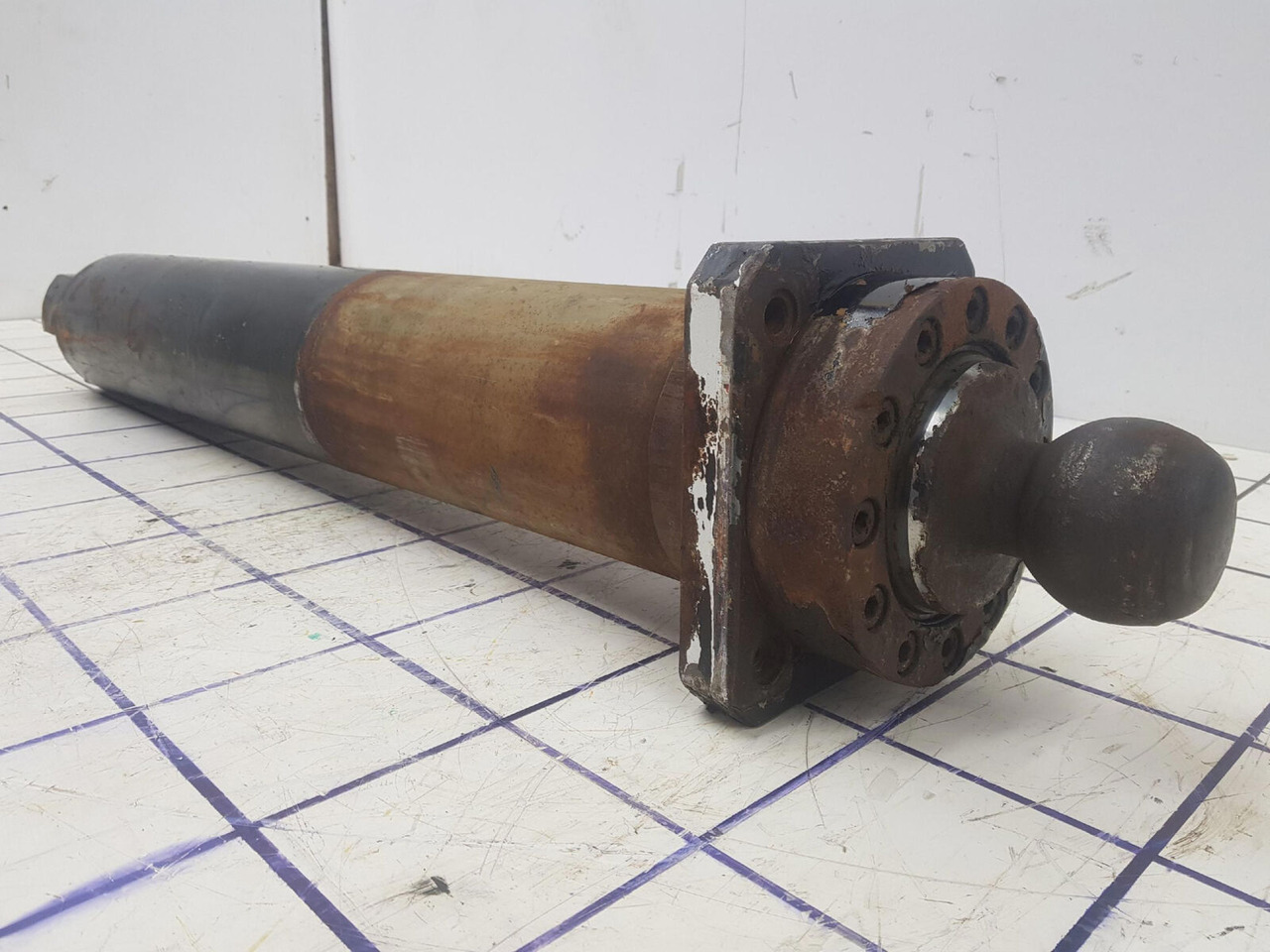 FAUN ATF 60-4 support cylinder front - Hydraulic cylinder for Crane: picture 1 FAUN ATF 60-4 support cylinder front - Hydraulic cylinder for Crane: picture 1